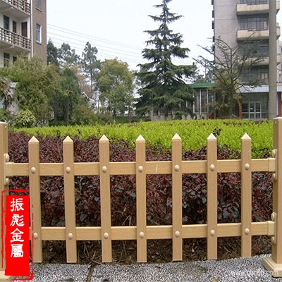PVC草坪绿化护栏围栏-1